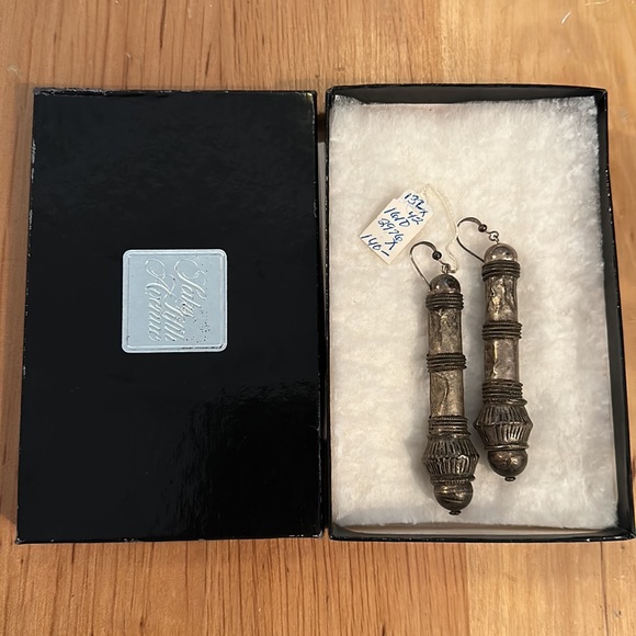 NWT Saks Fifth Avenue Hollow Distressed Fish Hook Earrings - Picture 3 of 5